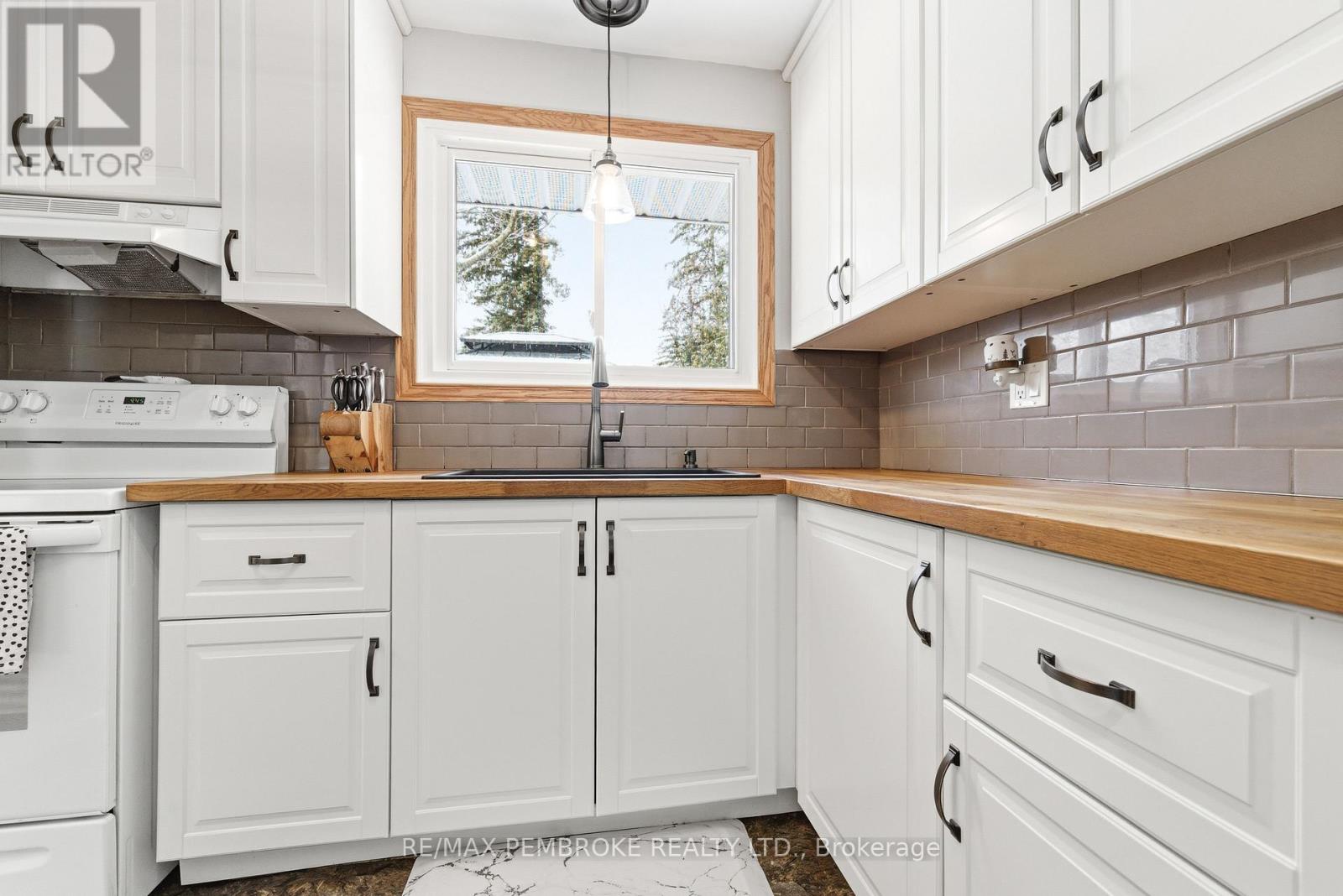 59 Mary Street, Petawawa, Ontario  K8H 1S2 - Photo 16 - X12900882