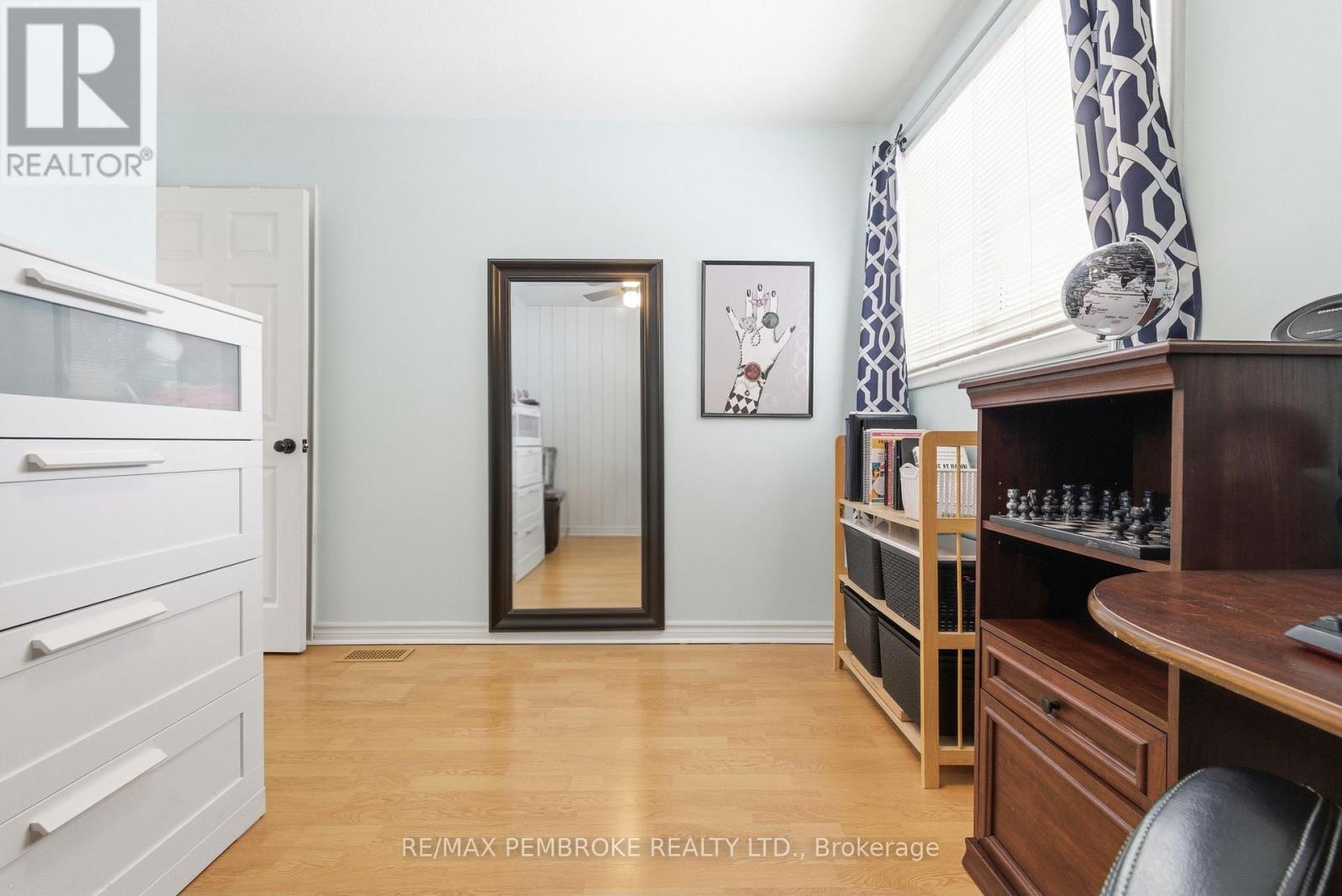 59 Mary Street, Petawawa, Ontario  K8H 1S2 - Photo 27 - X12900882