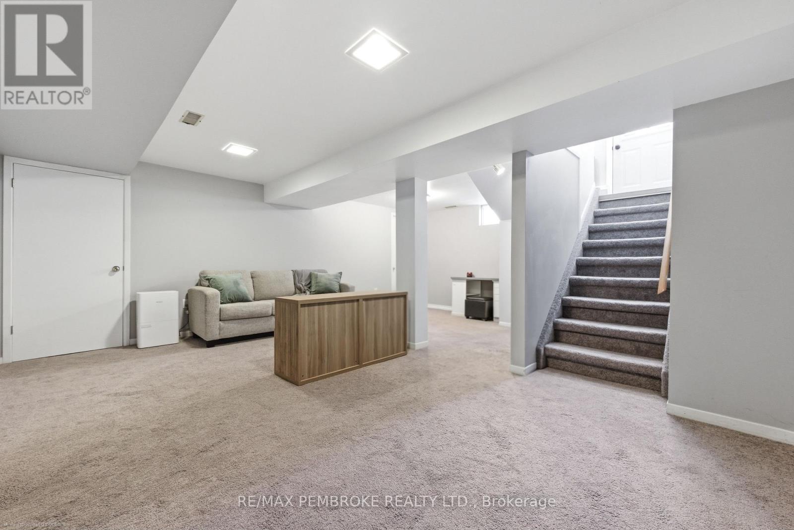 59 Mary Street, Petawawa, Ontario  K8H 1S2 - Photo 29 - X12900882