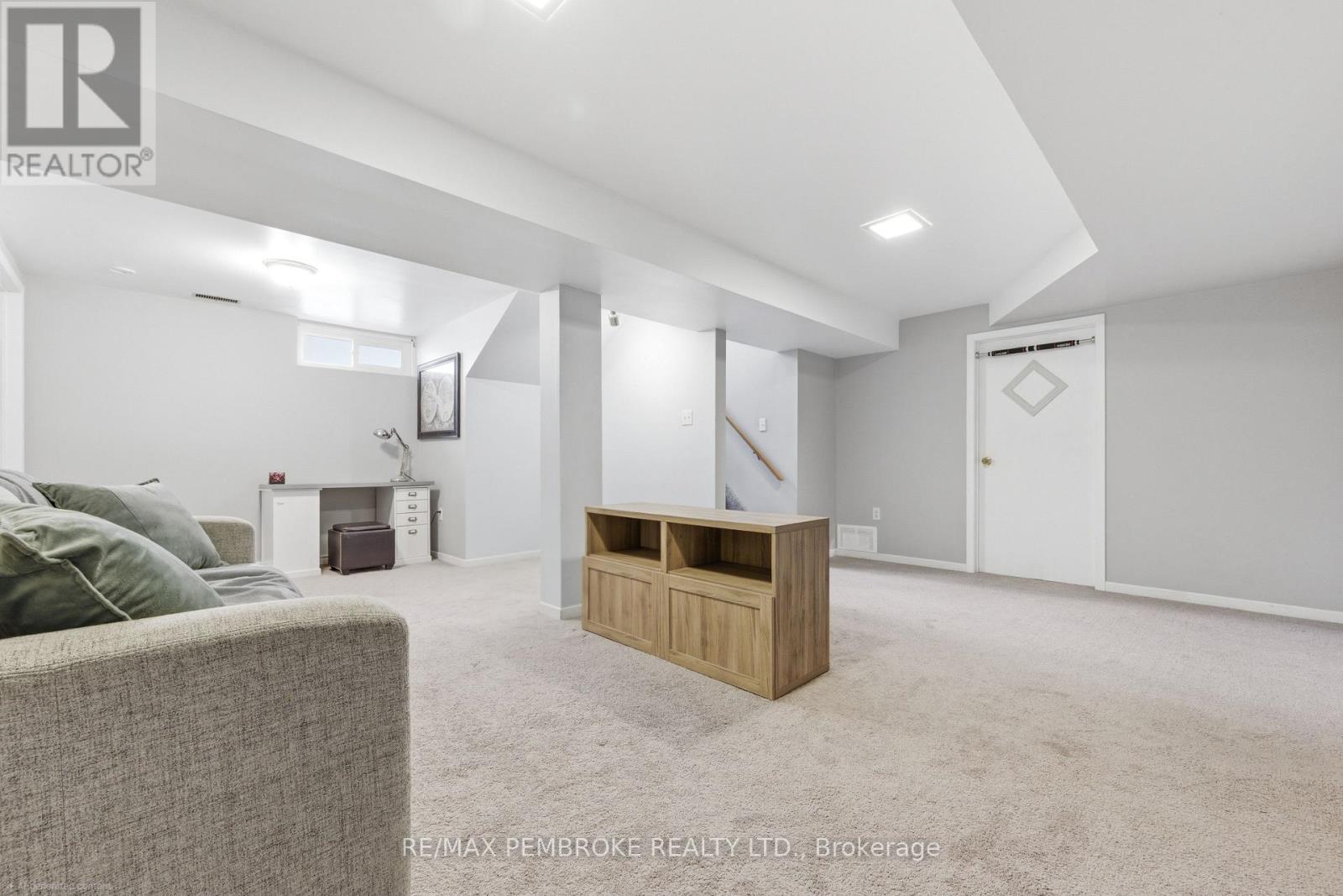 59 Mary Street, Petawawa, Ontario  K8H 1S2 - Photo 30 - X12900882