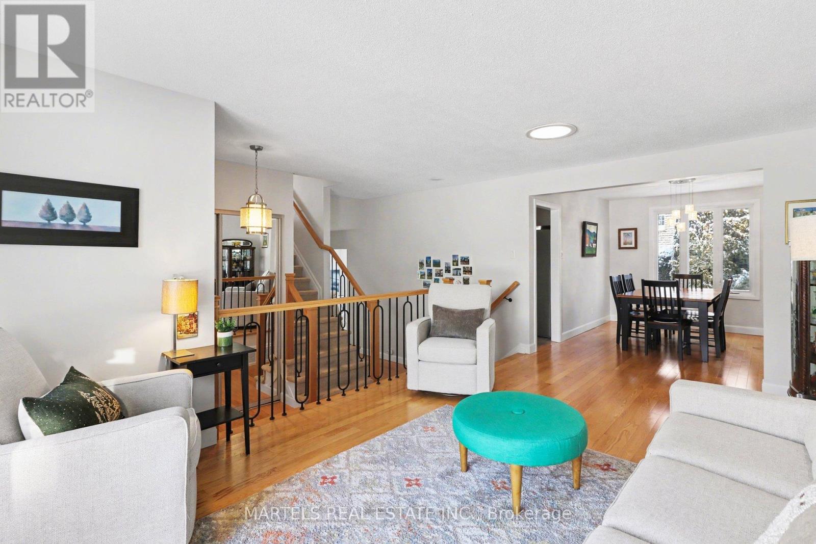 1149 Beaujolais Crescent, Ottawa, Ontario  K1C 2H5 - Photo 3 - X12900896