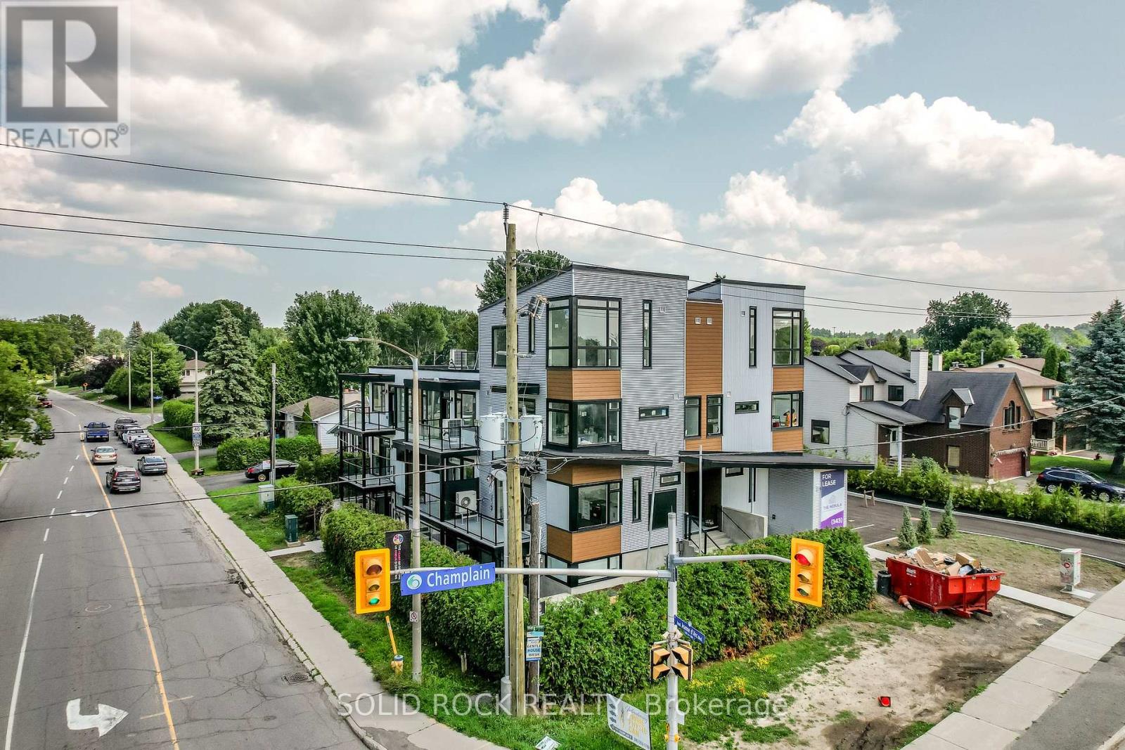 UNIT 9 THE BUTTERFLY - 845 CHAMPLAIN STREET, Ottawa, Ontario