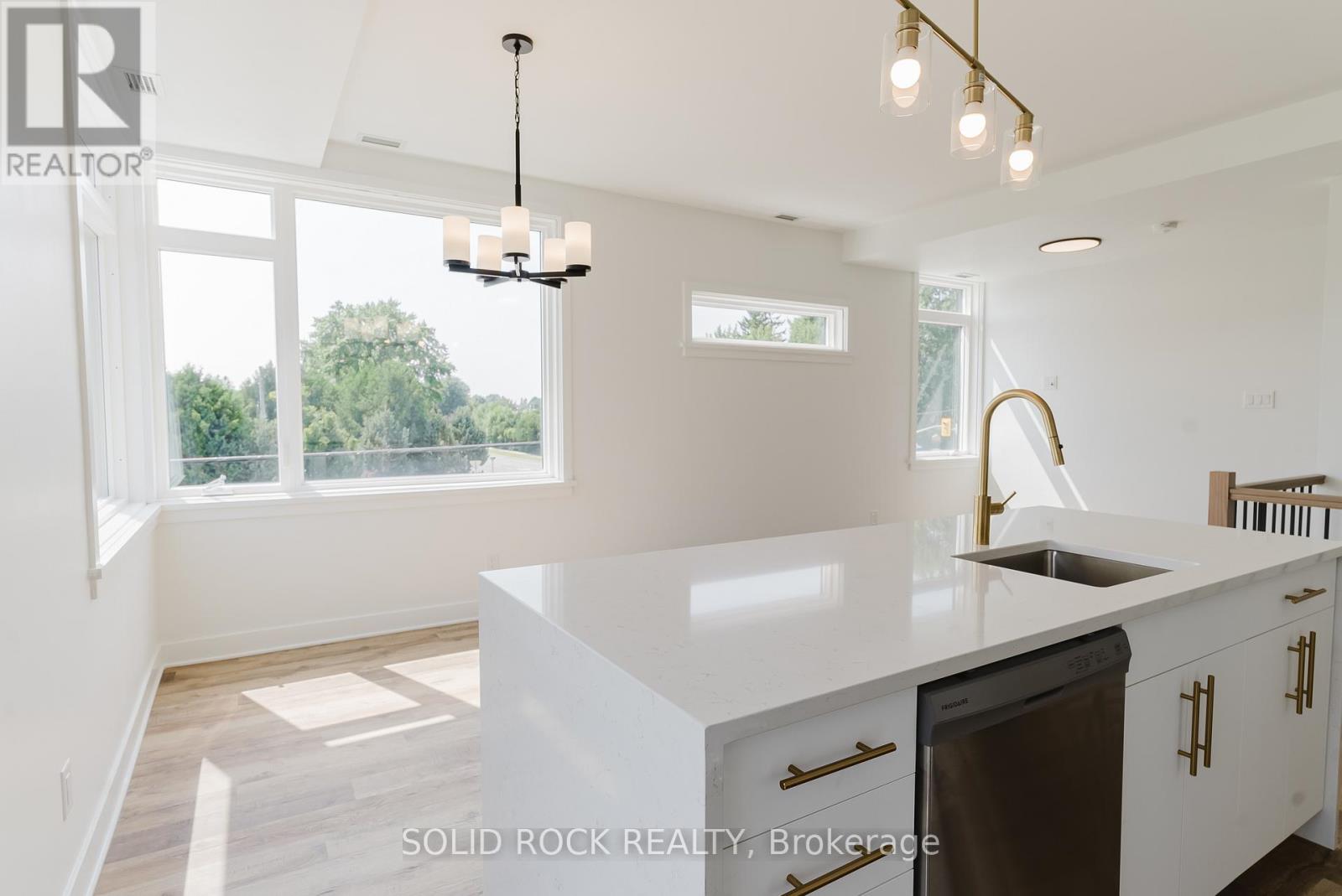 Unit 9 The Butterfly - 845 Champlain Street, Ottawa, Ontario  K1C 1K3 - Photo 14 - X12900932