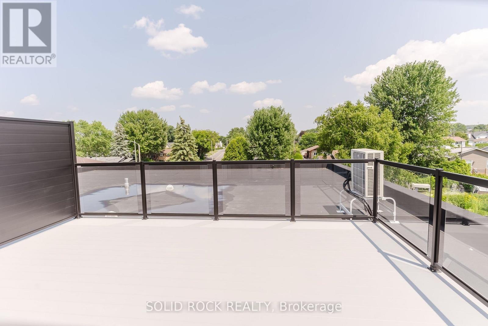 Unit 9 The Butterfly - 845 Champlain Street, Ottawa, Ontario  K1C 1K3 - Photo 6 - X12900932