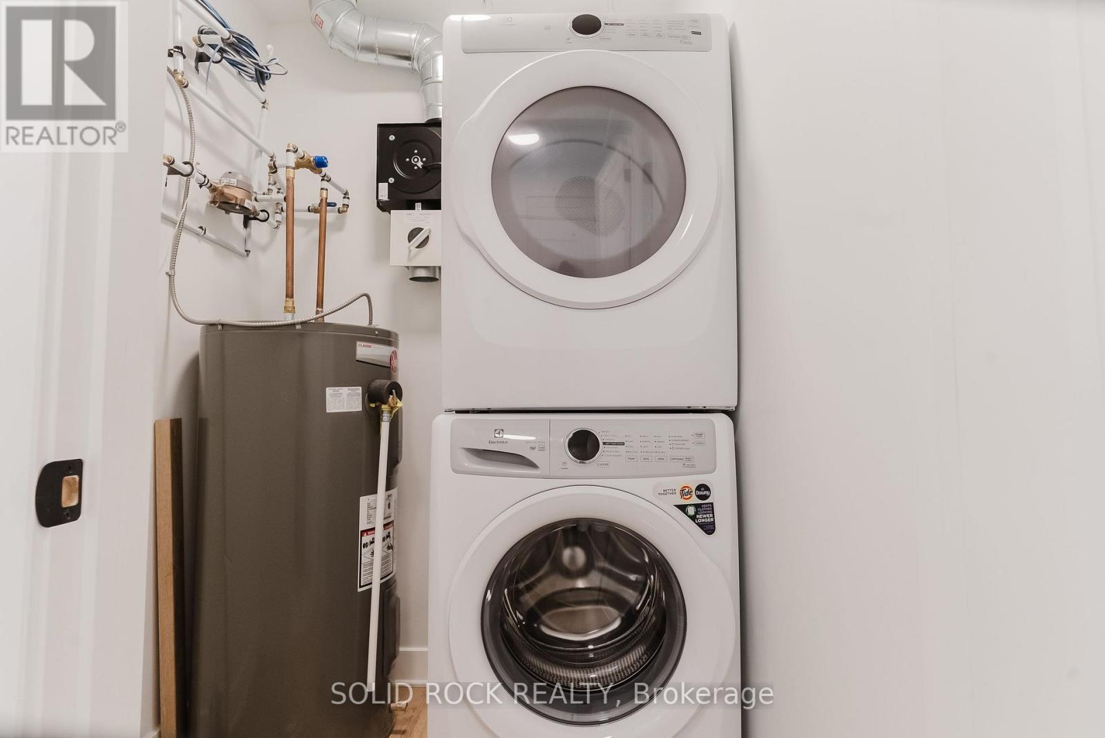 Unit 9 The Butterfly - 845 Champlain Street, Ottawa, Ontario  K1C 1K3 - Photo 8 - X12900932