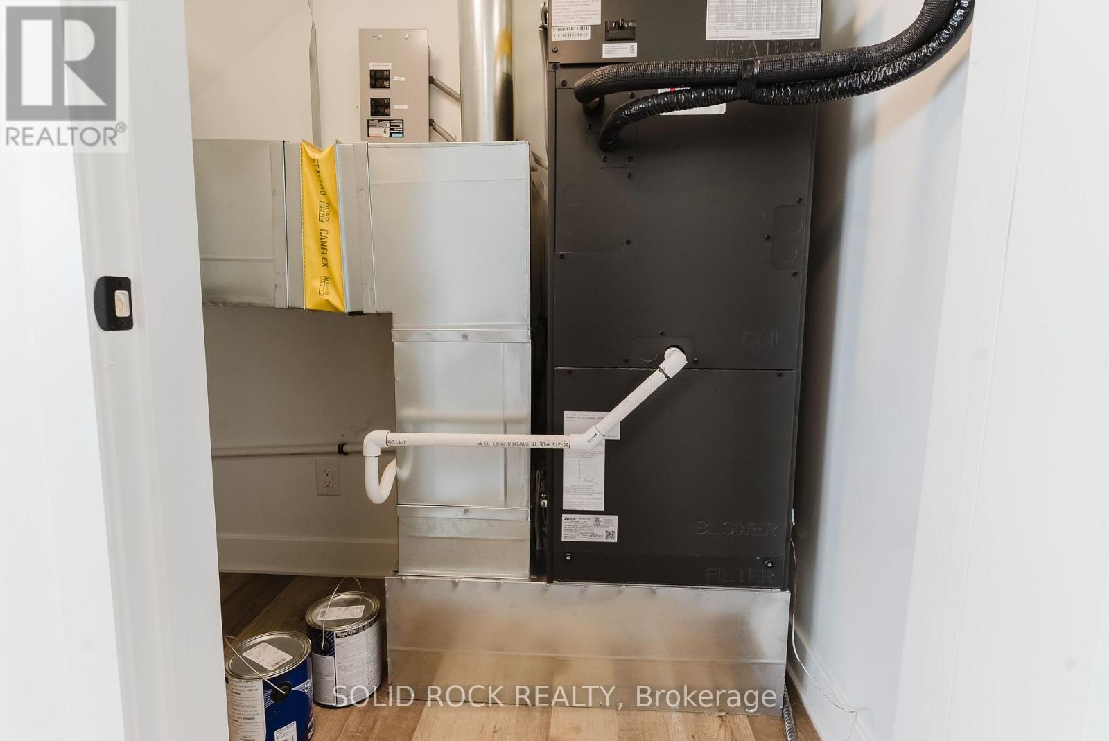 Unit 9 The Butterfly - 845 Champlain Street, Ottawa, Ontario  K1C 1K3 - Photo 9 - X12900932