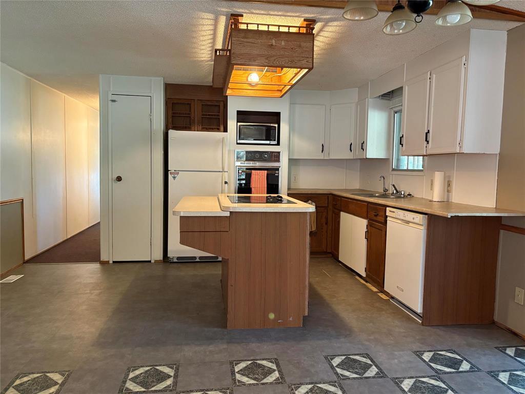 37092 36n Road, Steinbach, Manitoba  R0A 0W1 - Photo 11 - 202605049