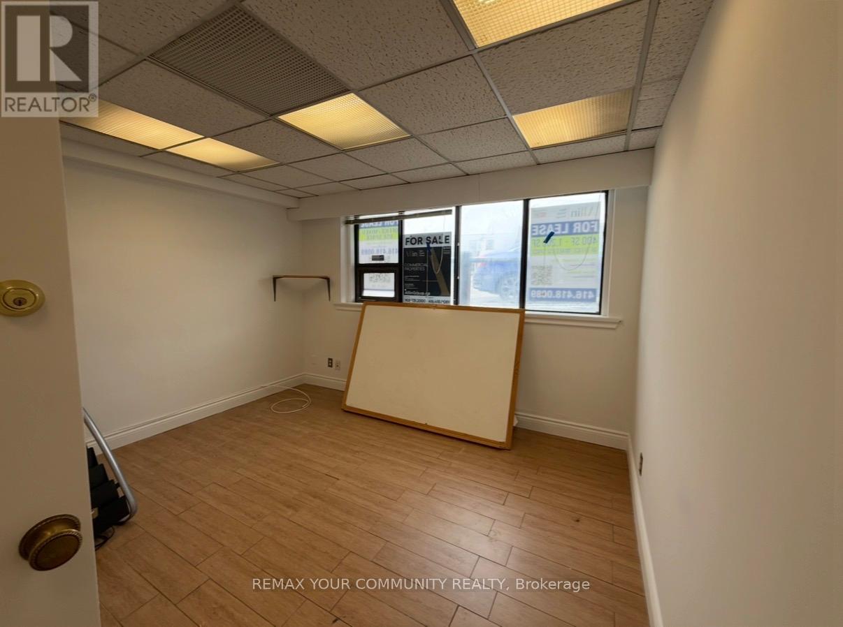 102 - 797 Wilson Avenue, Toronto, Ontario  M3K 1E4 - Photo 10 - W12685814