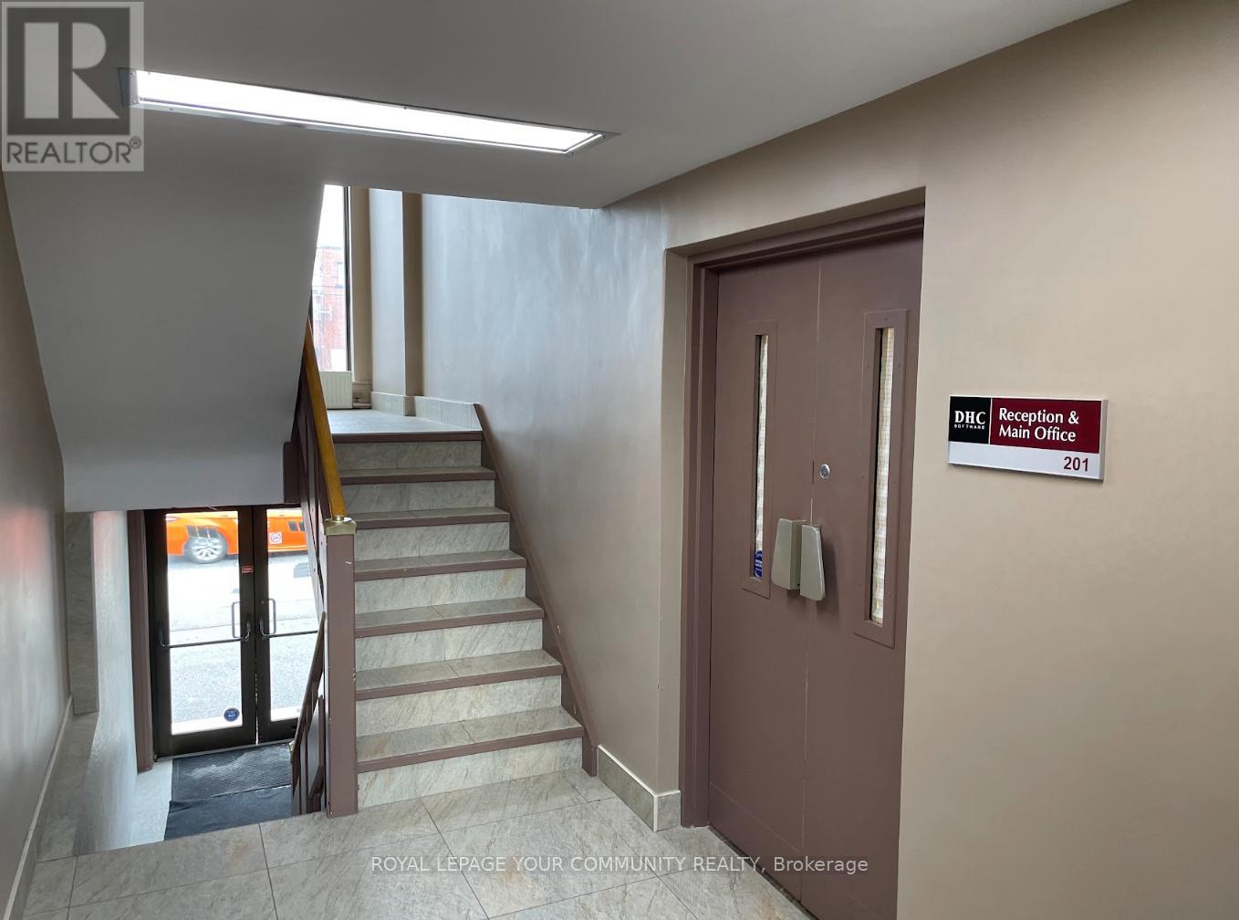 102 - 797 Wilson Avenue, Toronto, Ontario  M3K 1E4 - Photo 4 - W12685814