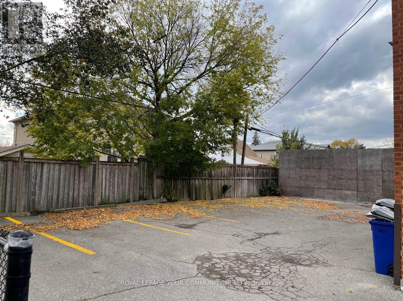 102 - 797 Wilson Avenue, Toronto, Ontario  M3K 1E4 - Photo 12 - W12685814