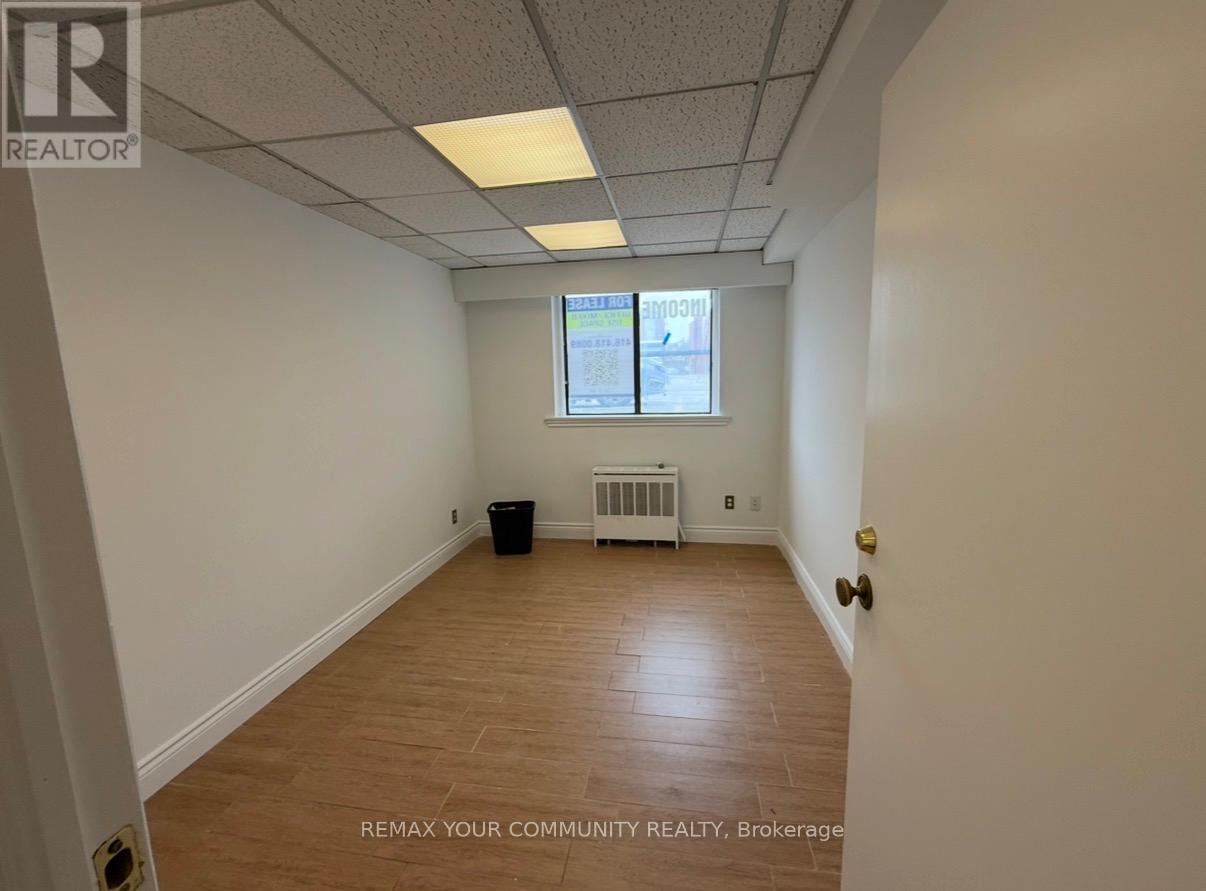 102 - 797 Wilson Avenue, Toronto, Ontario  M3K 1E4 - Photo 6 - W12685814