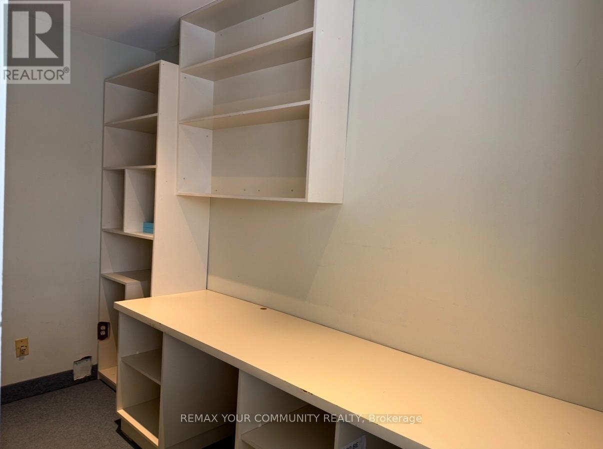 200 - 795 Wilson Avenue W, Toronto, Ontario  M3K 1E4 - Photo 7 - W12685840