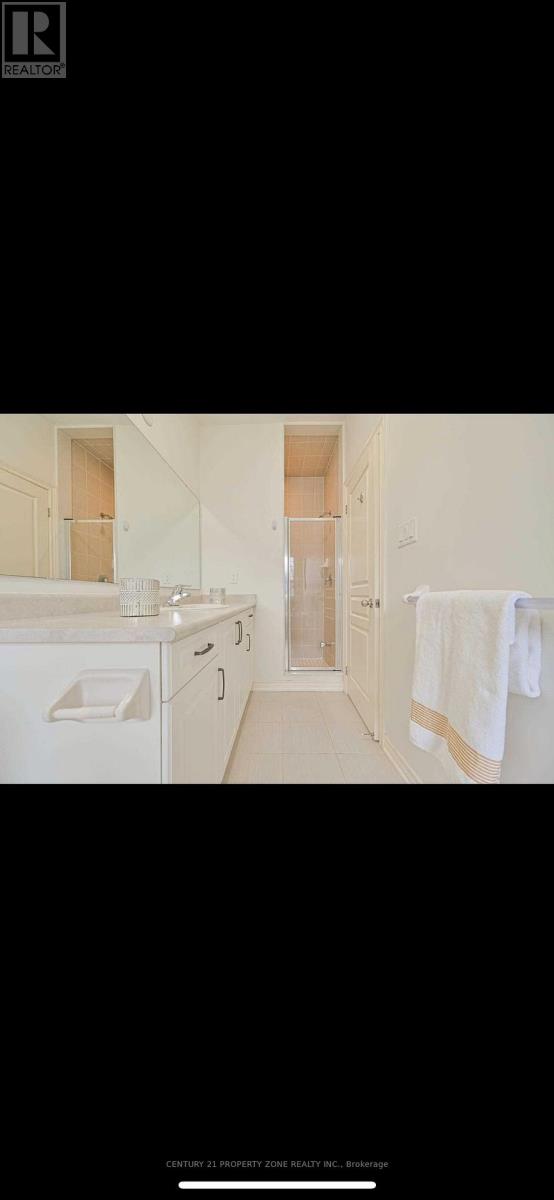 26 Adventura Road, Brampton (Northwest Brampton), Ontario  L7A 5A7 - Photo 10 - W12900830