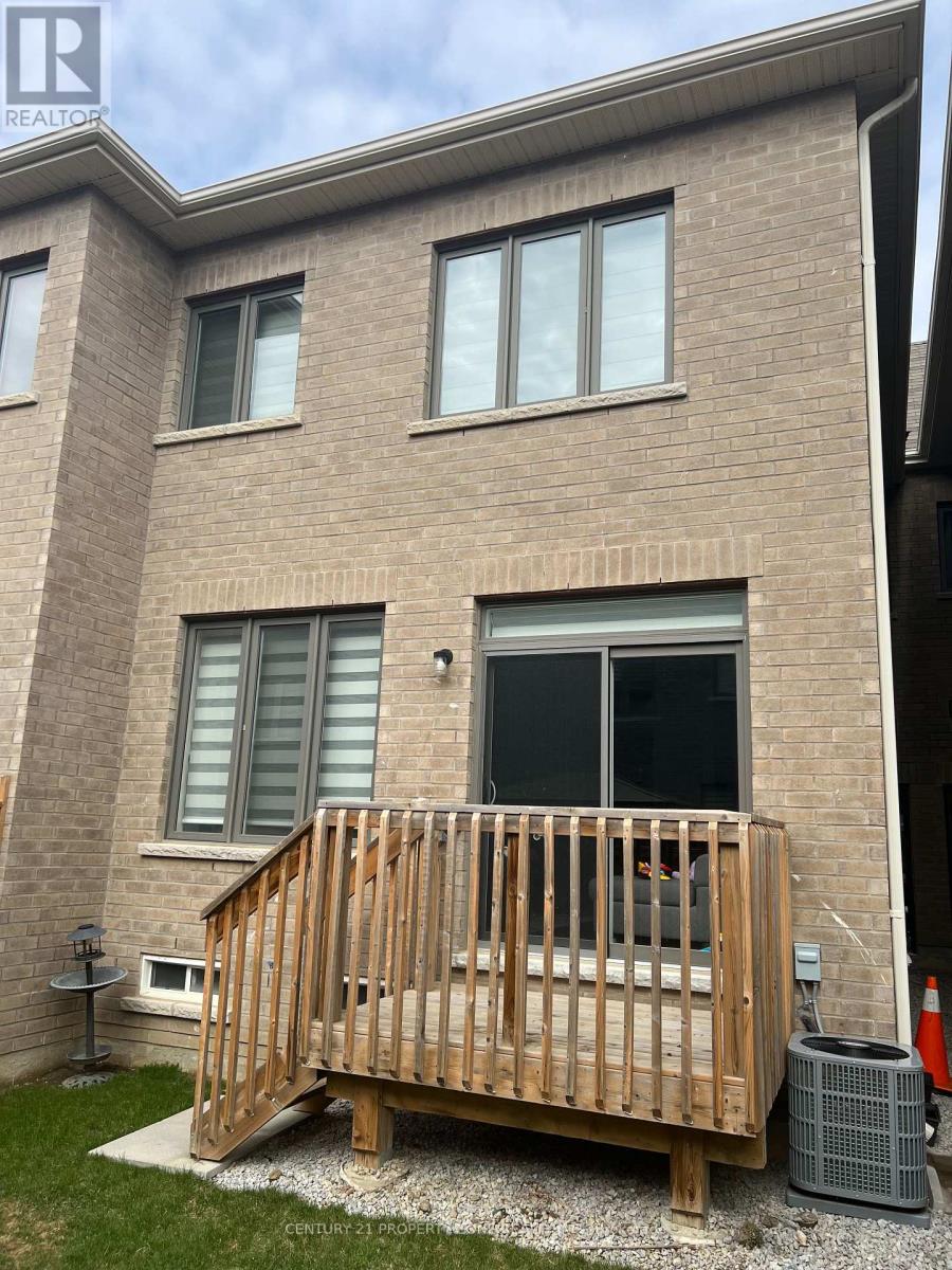 26 Adventura Road, Brampton (Northwest Brampton), Ontario  L7A 5A7 - Photo 13 - W12900830