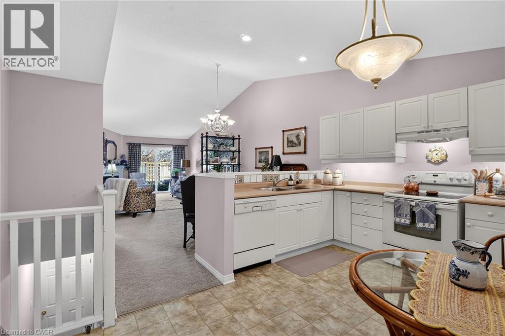 303 Central Avenue Unit# 30, Grimsby, Ontario  L3M 5L7 - Photo 12 - 40805690