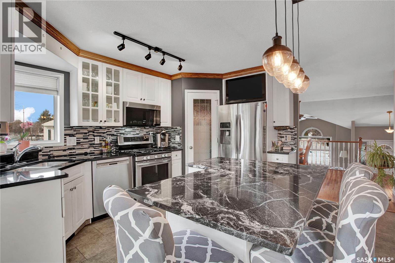 419 Blackshire Crescent, Saskatoon, Saskatchewan  S7V 1B4 - Photo 9 - SK030826