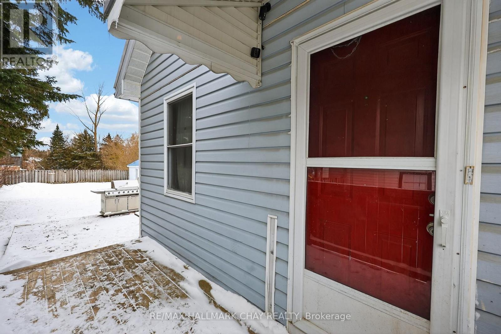 415 Main Street N, Wellington North, Ontario  N0G 2L1 - Photo 7 - X12900930