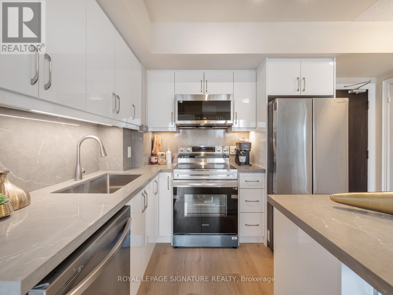 324 - 701 Sheppard Avenue W, Toronto (Clanton Park), Ontario  M3H 2S7 - Photo 19 - C12895352