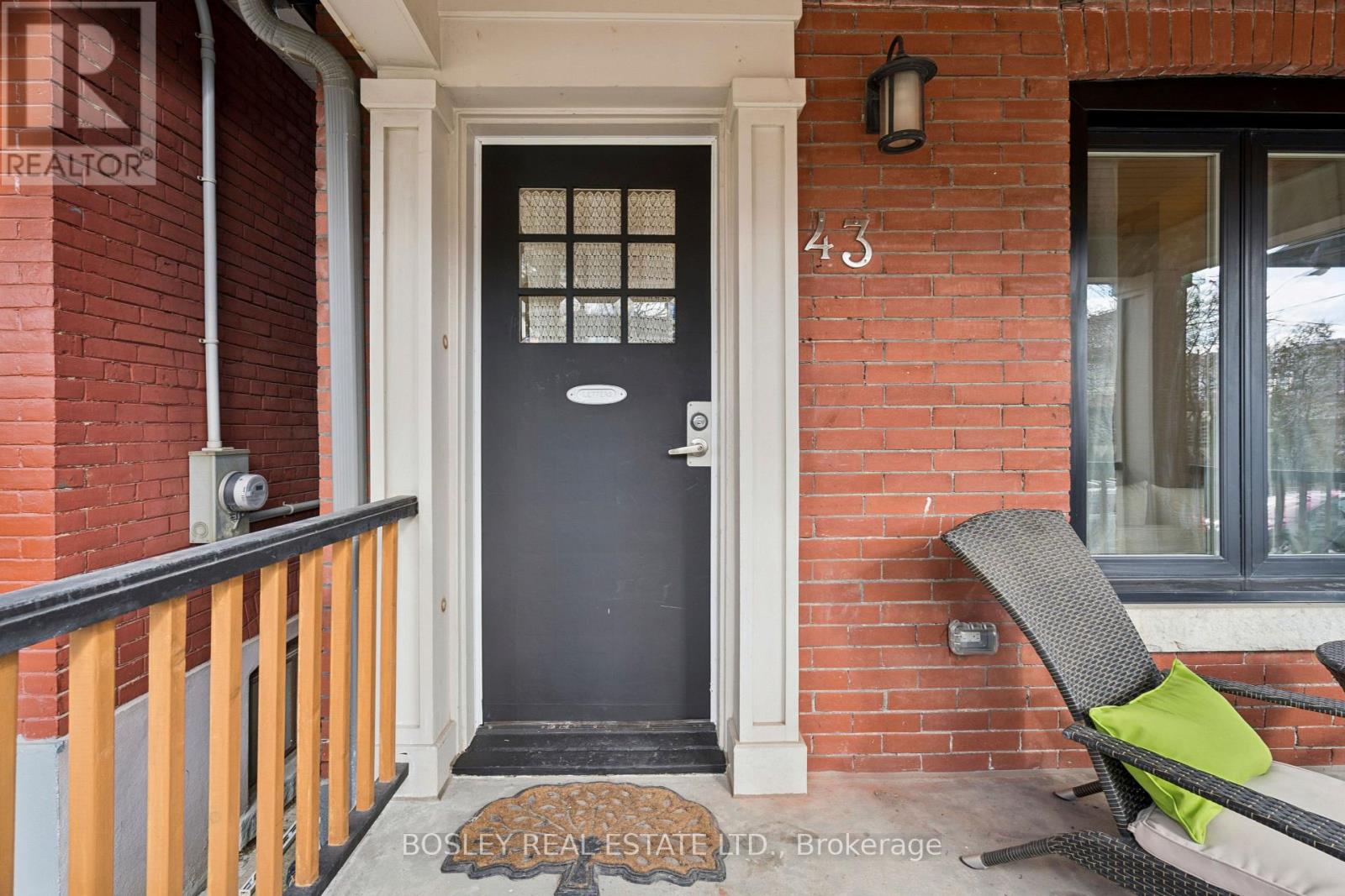 43 Chester Avenue, Toronto, Ontario  M4K 2Z8 - Photo 2 - E12892846