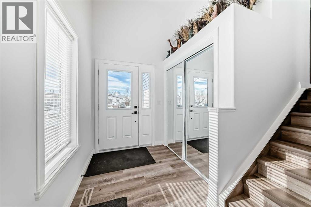 5032 59 Street, Innisfail, Alberta  T4G 0N6 - Photo 2 - A2292360