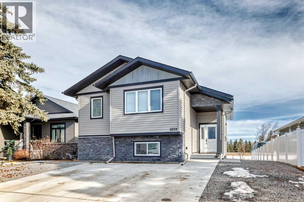 5032 59 Street, Innisfail, Alberta  T4G 0N6 - Photo 1 - A2292360