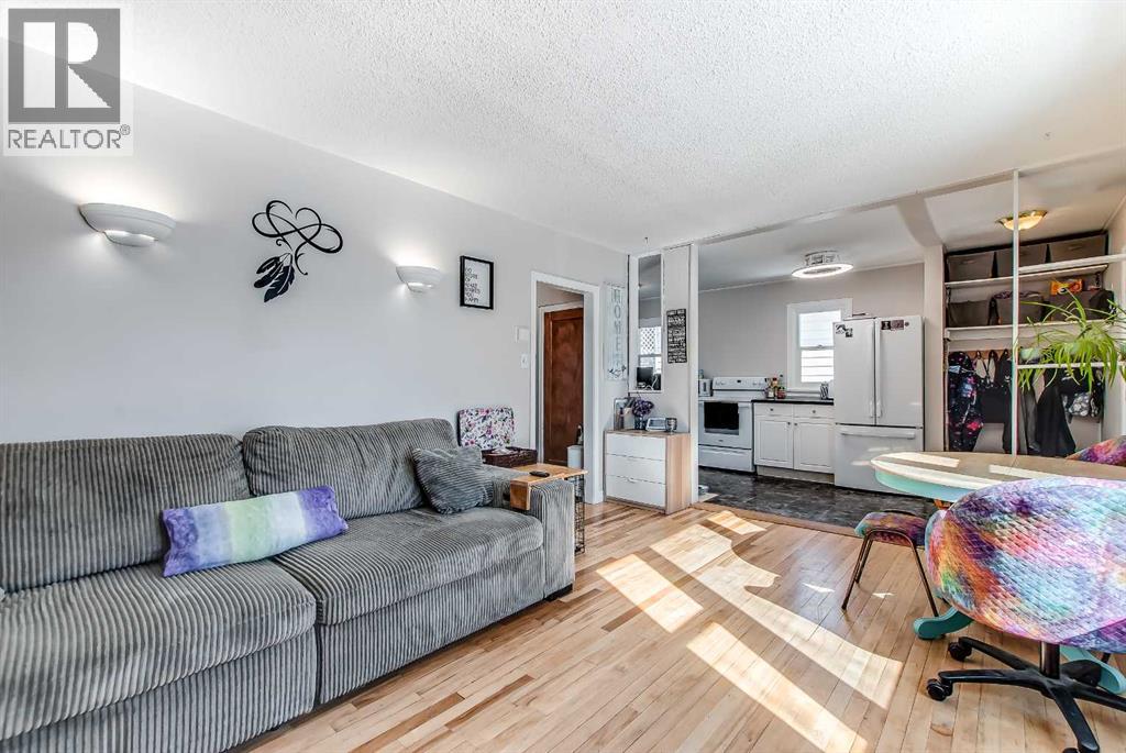 120 11 Street Sw, Medicine Hat, Alberta  T1A 4S3 - Photo 3 - A2293480