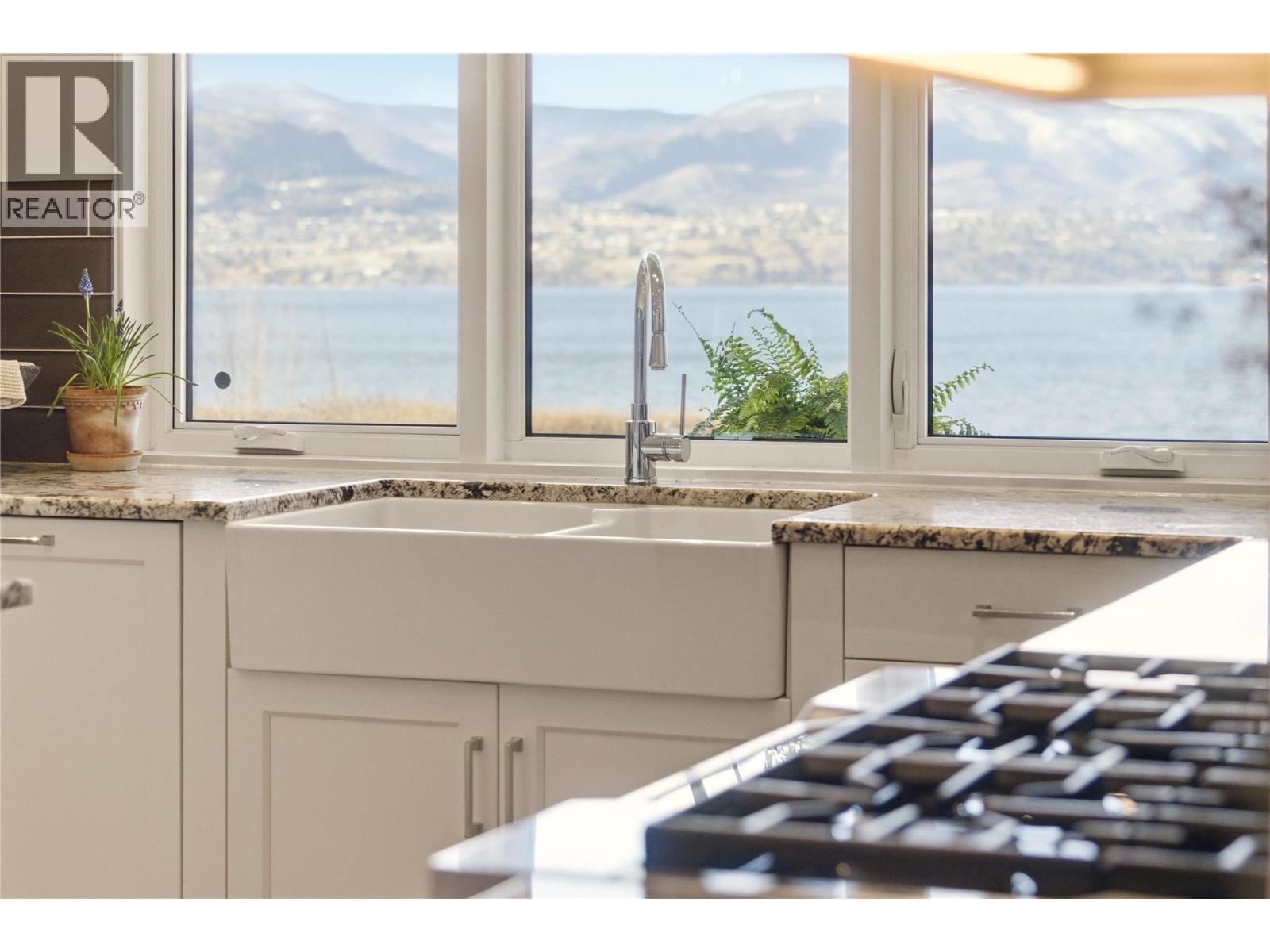 347 Braeloch Road N, Kelowna, British Columbia  V1W 4J2 - Photo 14 - 10379483