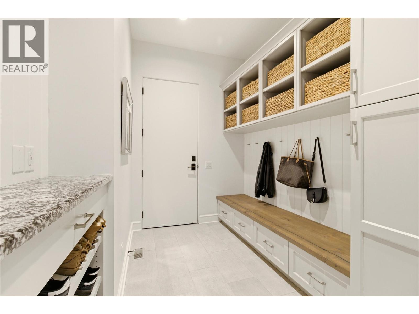 347 Braeloch Road N, Kelowna, British Columbia  V1W 4J2 - Photo 26 - 10379483