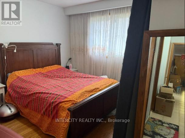 167 Silverstone Drive, Toronto, Ontario  M9V 3H1 - Photo 10 - W12839392