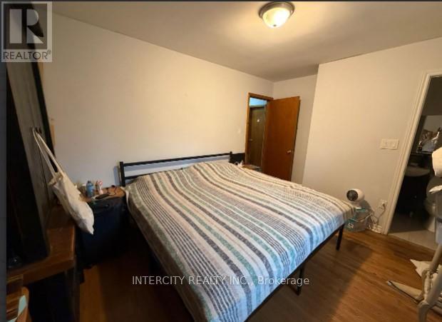 167 Silverstone Drive, Toronto, Ontario  M9V 3H1 - Photo 9 - W12839392