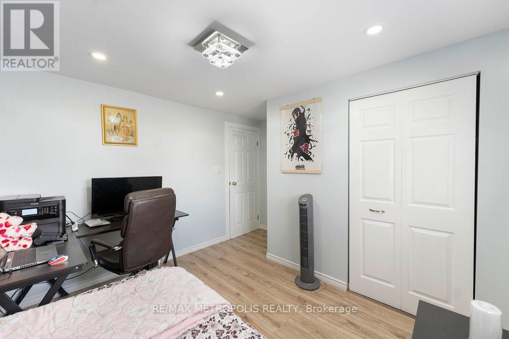 42 Gulliver Crescent, Brampton, Ontario  L6S 1S9 - Photo 25 - W12899544