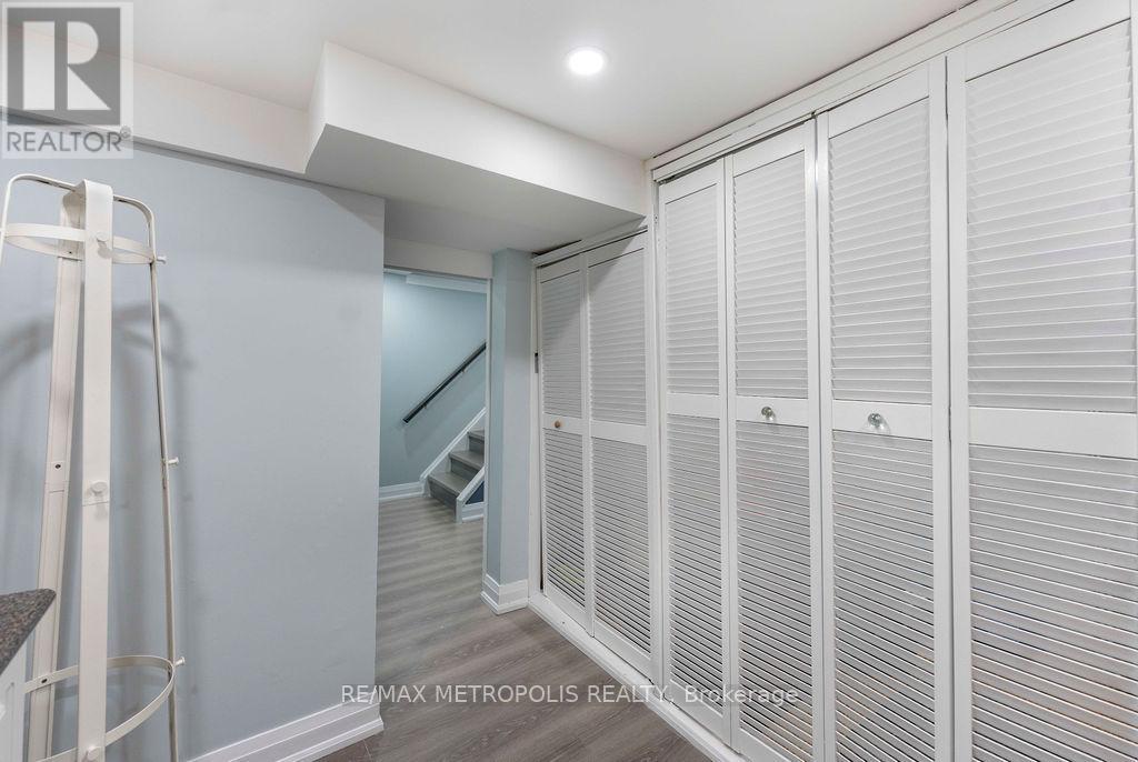 42 Gulliver Crescent, Brampton, Ontario  L6S 1S9 - Photo 37 - W12899544