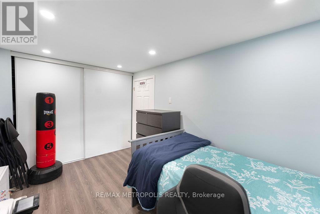 42 Gulliver Crescent, Brampton, Ontario  L6S 1S9 - Photo 41 - W12899544