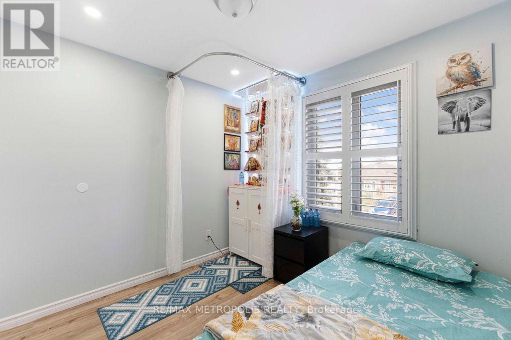 42 Gulliver Crescent, Brampton, Ontario  L6S 1S9 - Photo 18 - W12899544