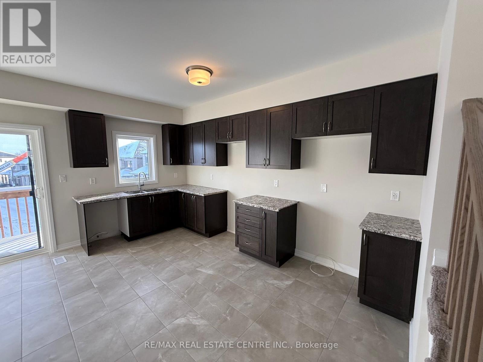 158 - 660 Colborne Street W, Brantford, Ontario  N3T 0Y7 - Photo 4 - X12745780