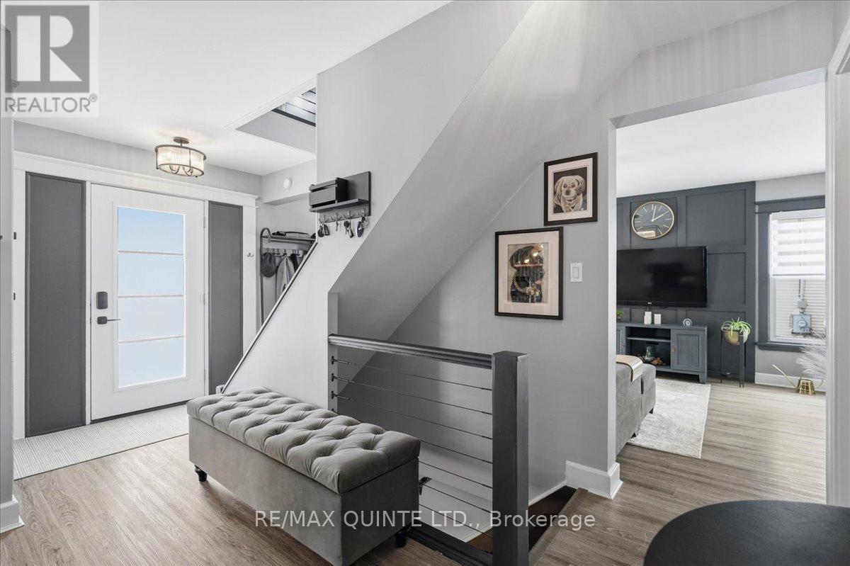 6 Nicholas Street, Prince Edward County, Ontario  K0K 2T0 - Photo 6 - X12901182