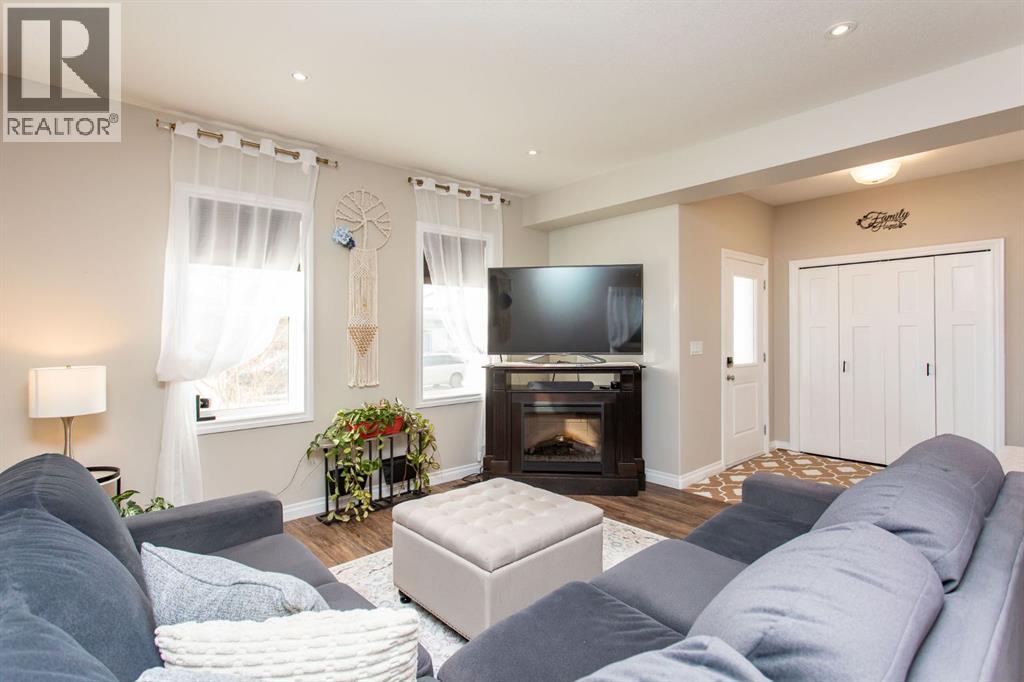 178 Truant Crescent, Red Deer, Alberta  T4P 0S8 - Photo 3 - A2292309