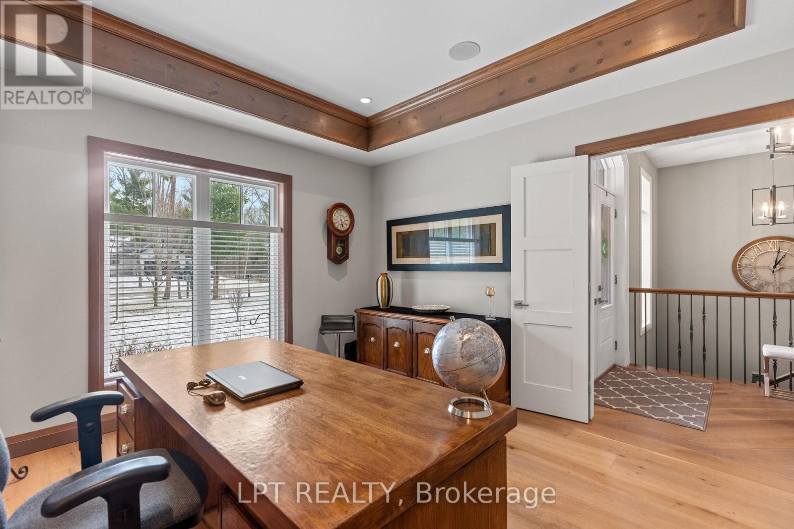 8695 Timberwood Trail, Lambton Shores, Ontario  N0M 1T0 - Photo 10 - X12901086