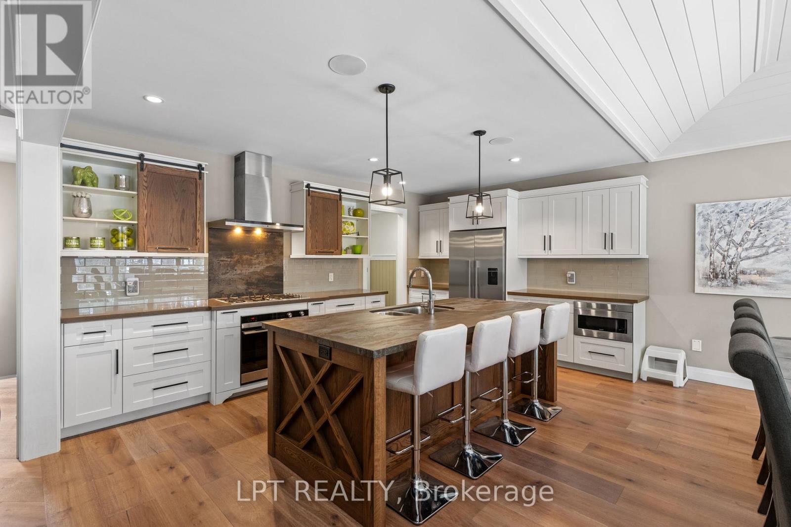 8695 Timberwood Trail, Lambton Shores, Ontario  N0M 1T0 - Photo 15 - X12901086