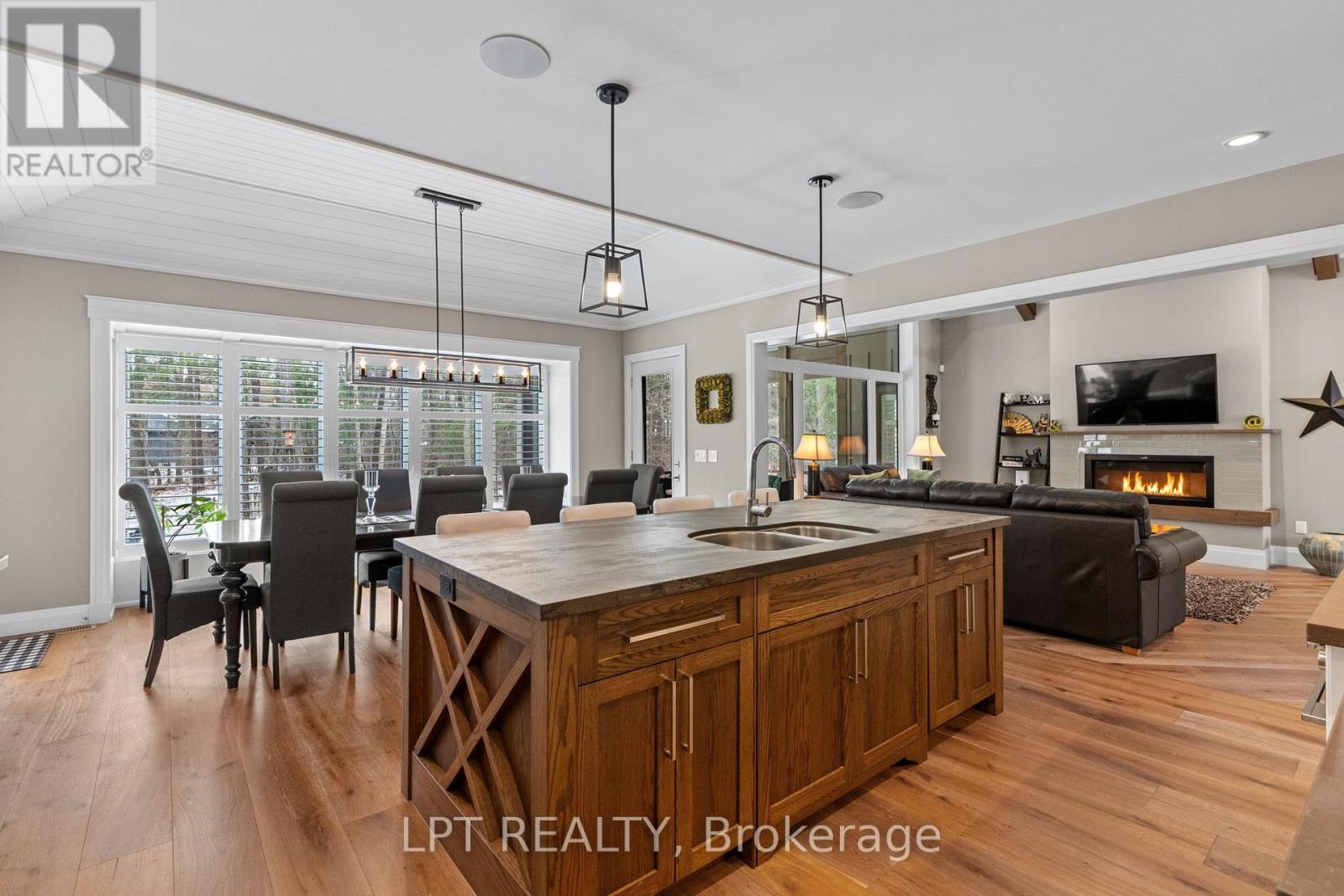 8695 Timberwood Trail, Lambton Shores, Ontario  N0M 1T0 - Photo 18 - X12901086