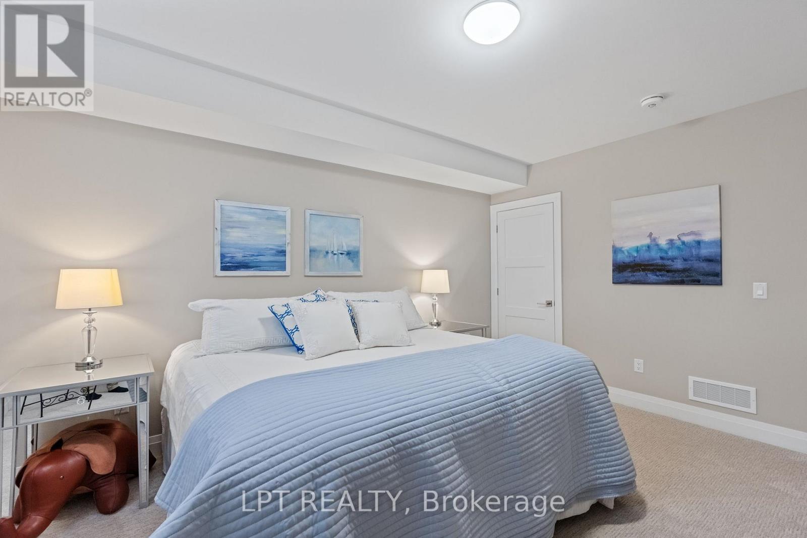 8695 Timberwood Trail, Lambton Shores, Ontario  N0M 1T0 - Photo 35 - X12901086