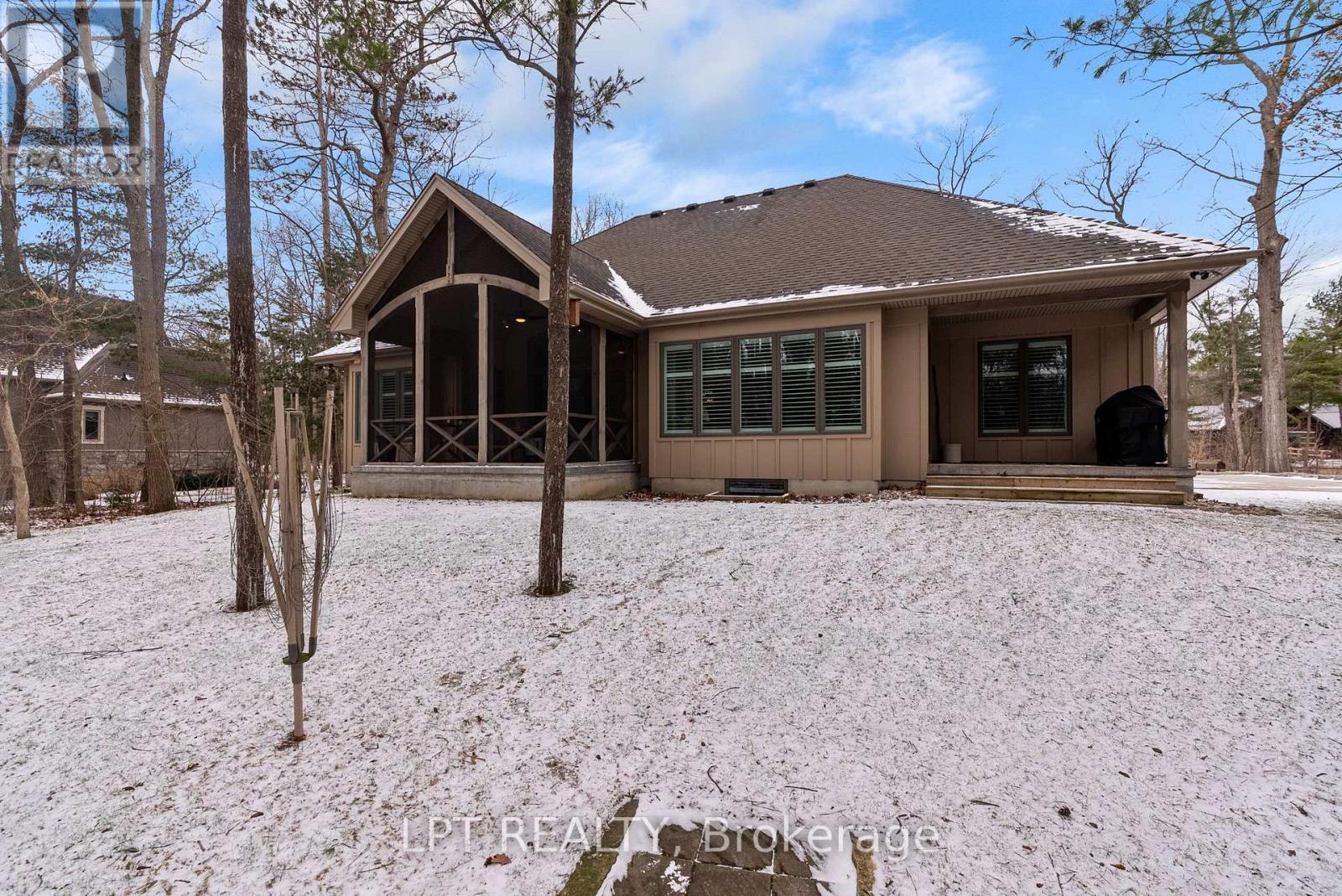 8695 Timberwood Trail, Lambton Shores, Ontario  N0M 1T0 - Photo 43 - X12901086