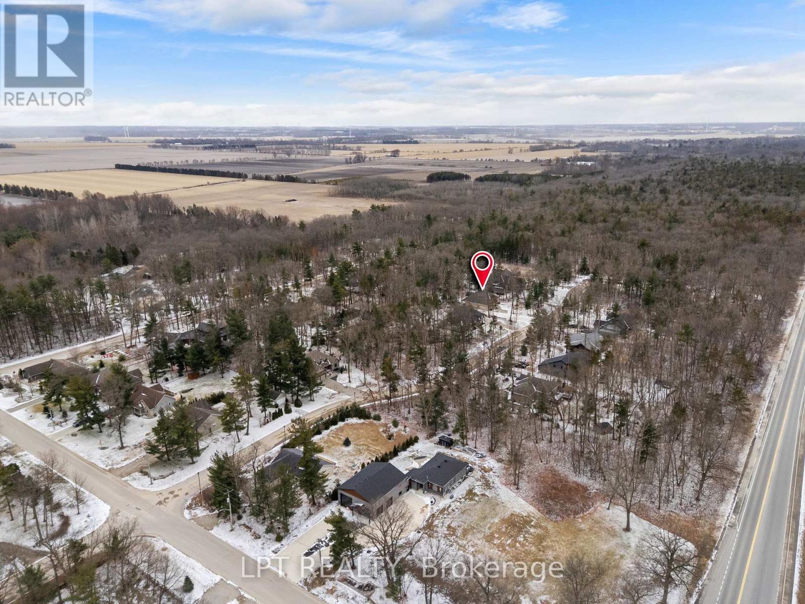 8695 Timberwood Trail, Lambton Shores, Ontario  N0M 1T0 - Photo 47 - X12901086
