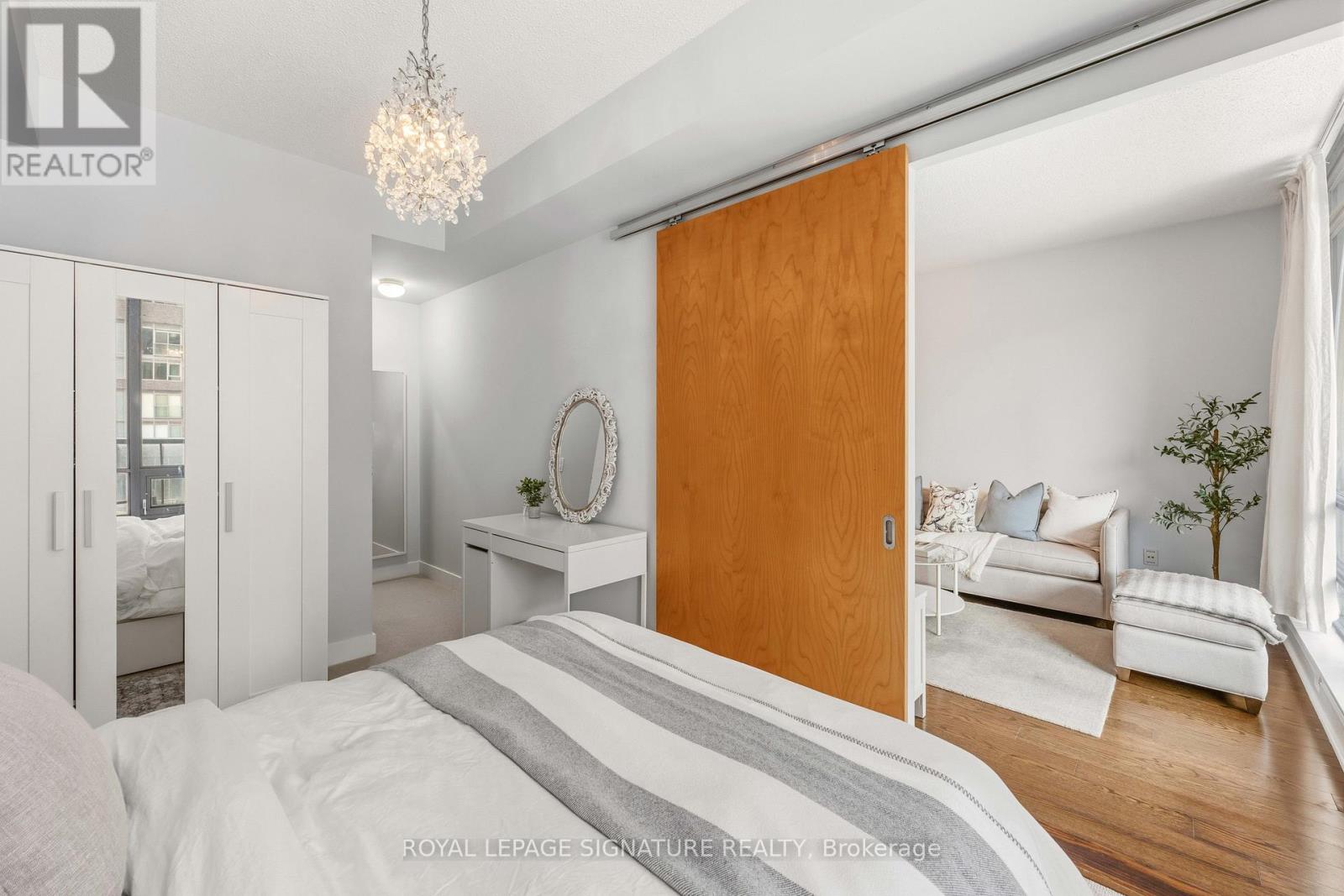 712 - 438 King Street W, Toronto, Ontario  M5V 3T9 - Photo 14 - C12901038