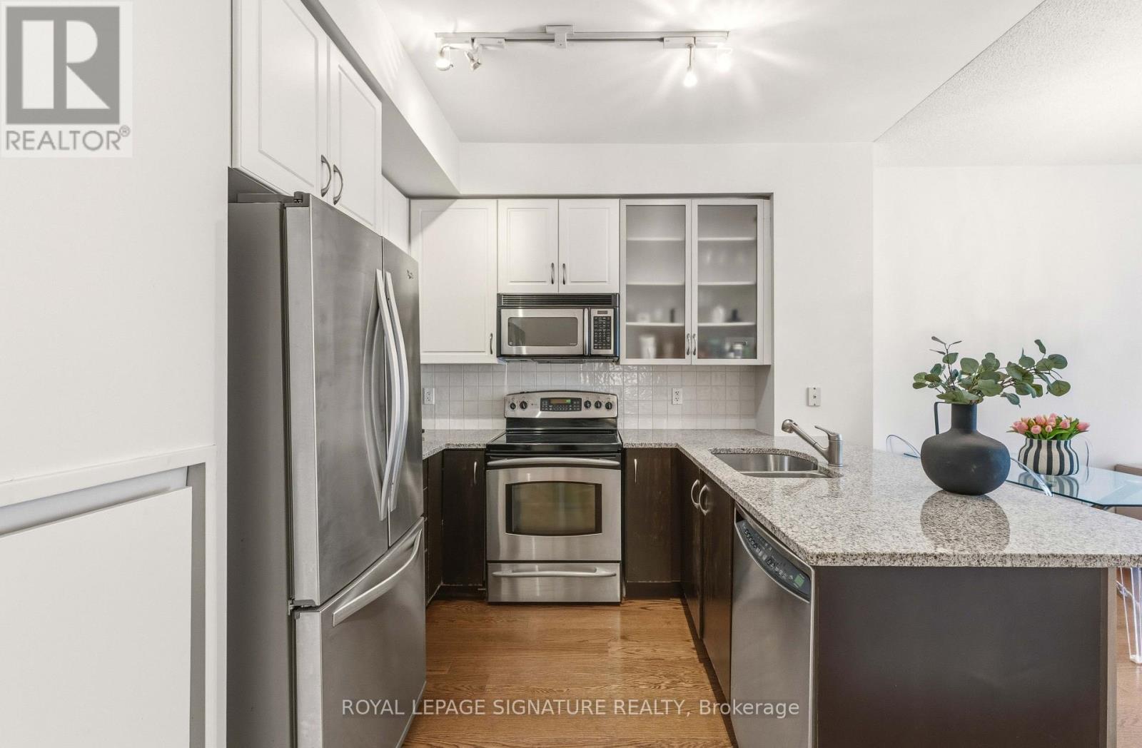 712 - 438 King Street W, Toronto, Ontario  M5V 3T9 - Photo 3 - C12901038