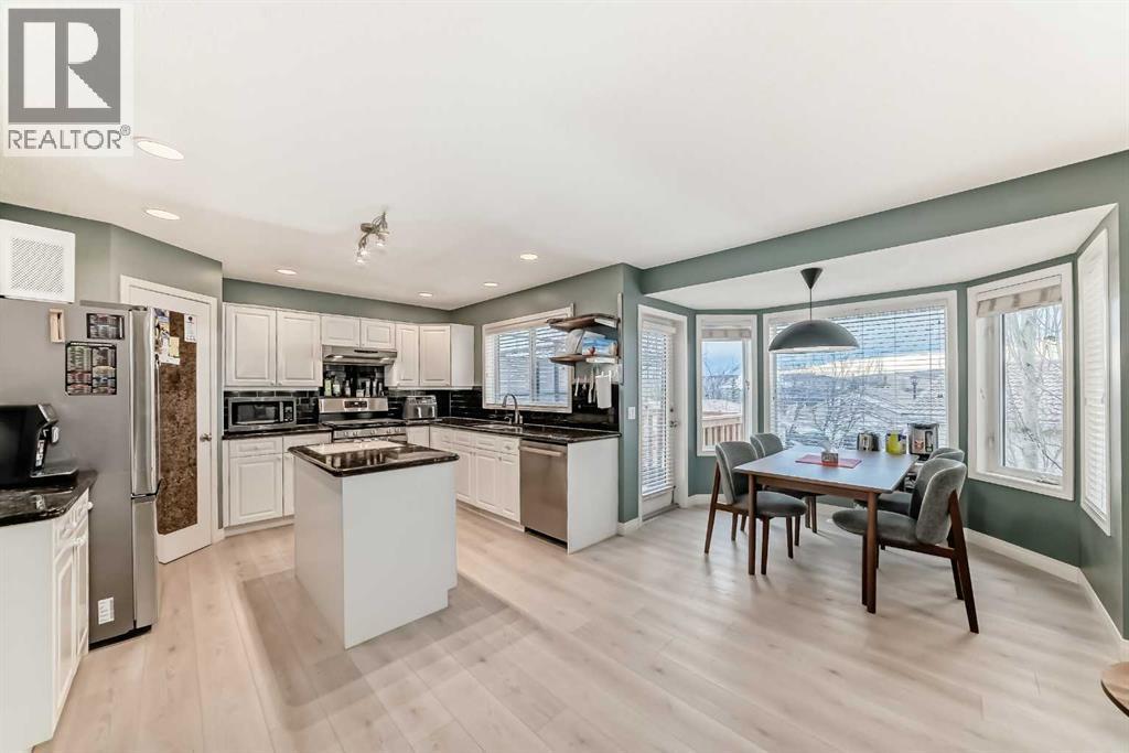 668 Scimitar Bay NW, Calgary, Alberta  T3L 2B2 - Photo 10 - A2292576