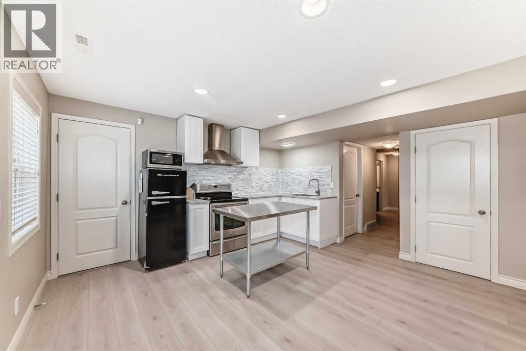 668 Scimitar Bay NW, Calgary, Alberta  T3L 2B2 - Photo 32 - A2292576