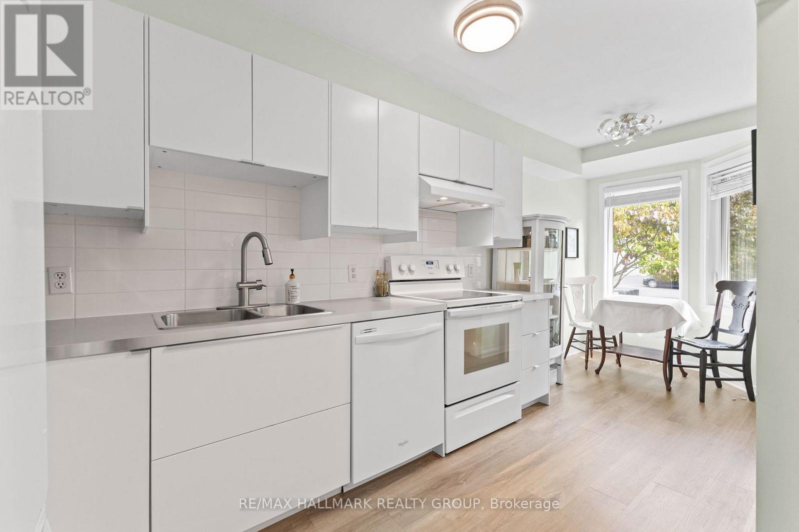 35 - 1400 Wildberry Court, Ottawa, Ontario  K1C 7K6 - Photo 11 - X12901024