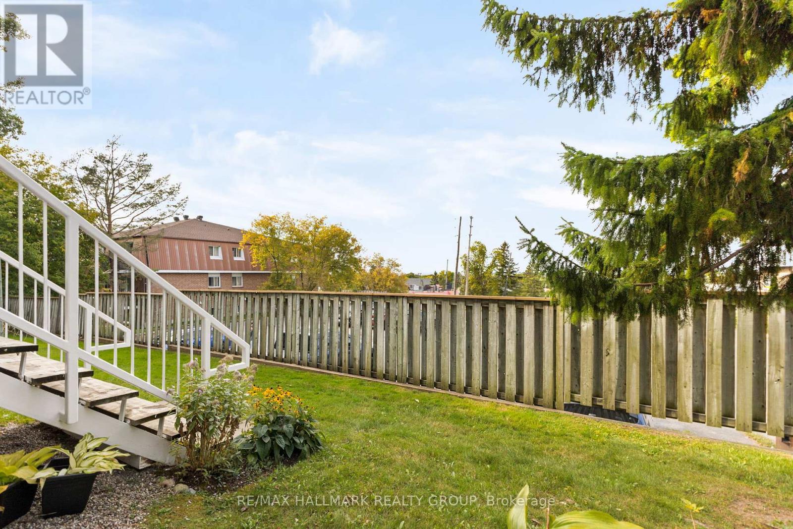 35 - 1400 Wildberry Court, Ottawa, Ontario  K1C 7K6 - Photo 27 - X12901024