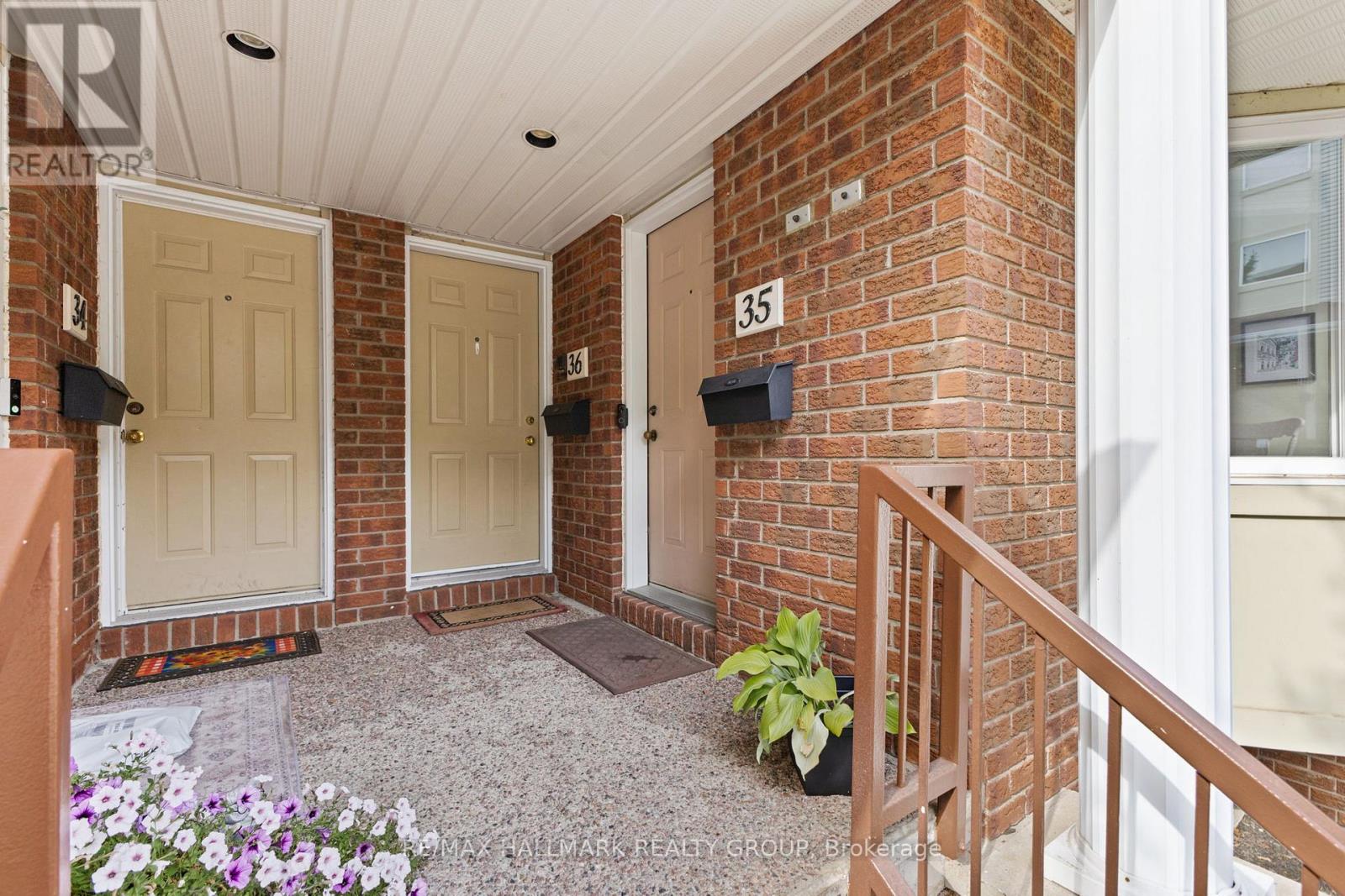 35 - 1400 Wildberry Court, Ottawa, Ontario  K1C 7K6 - Photo 4 - X12901024